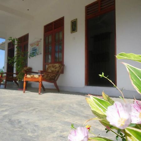 Hotel Yoho Blue Lotus Guest Mirissa Exterior foto